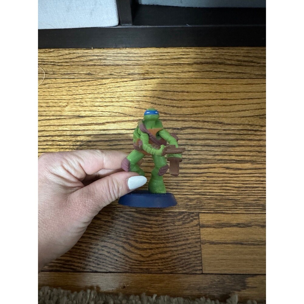 2012 McDonald's Teenage Mutant Ninja Turtles Leonardo